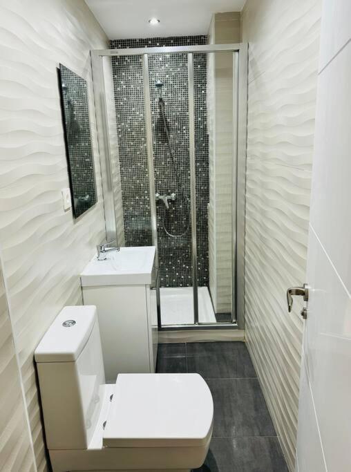 Apartamento Behappy Huerto Del Conde -Centro Málaga Exterior foto